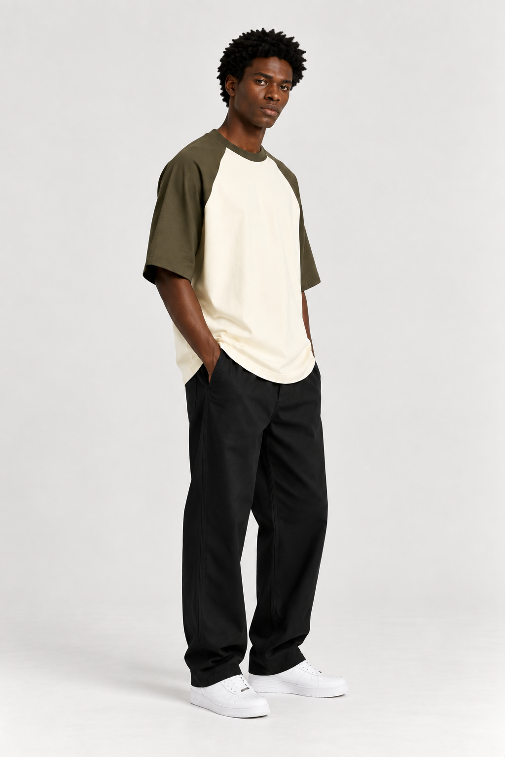 CONTRAST RAGLAN T-SHIRT